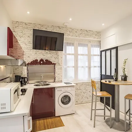 Appartement Le Joli Patio - Parking Inclus - Hypercentre Troyes